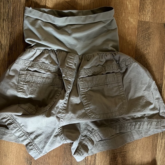Maternity shorts and skirt. - Picture 3 of 4